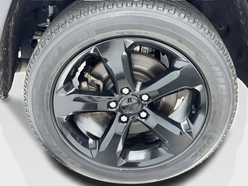 Used 2023 Jeep Grand Cherokee L Laredo AWD/4WD image 55