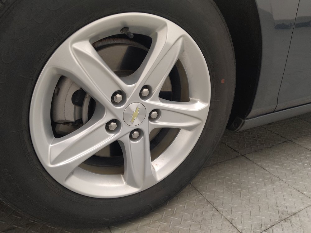 Used 2020 Chevrolet Malibu LS FWD image 31