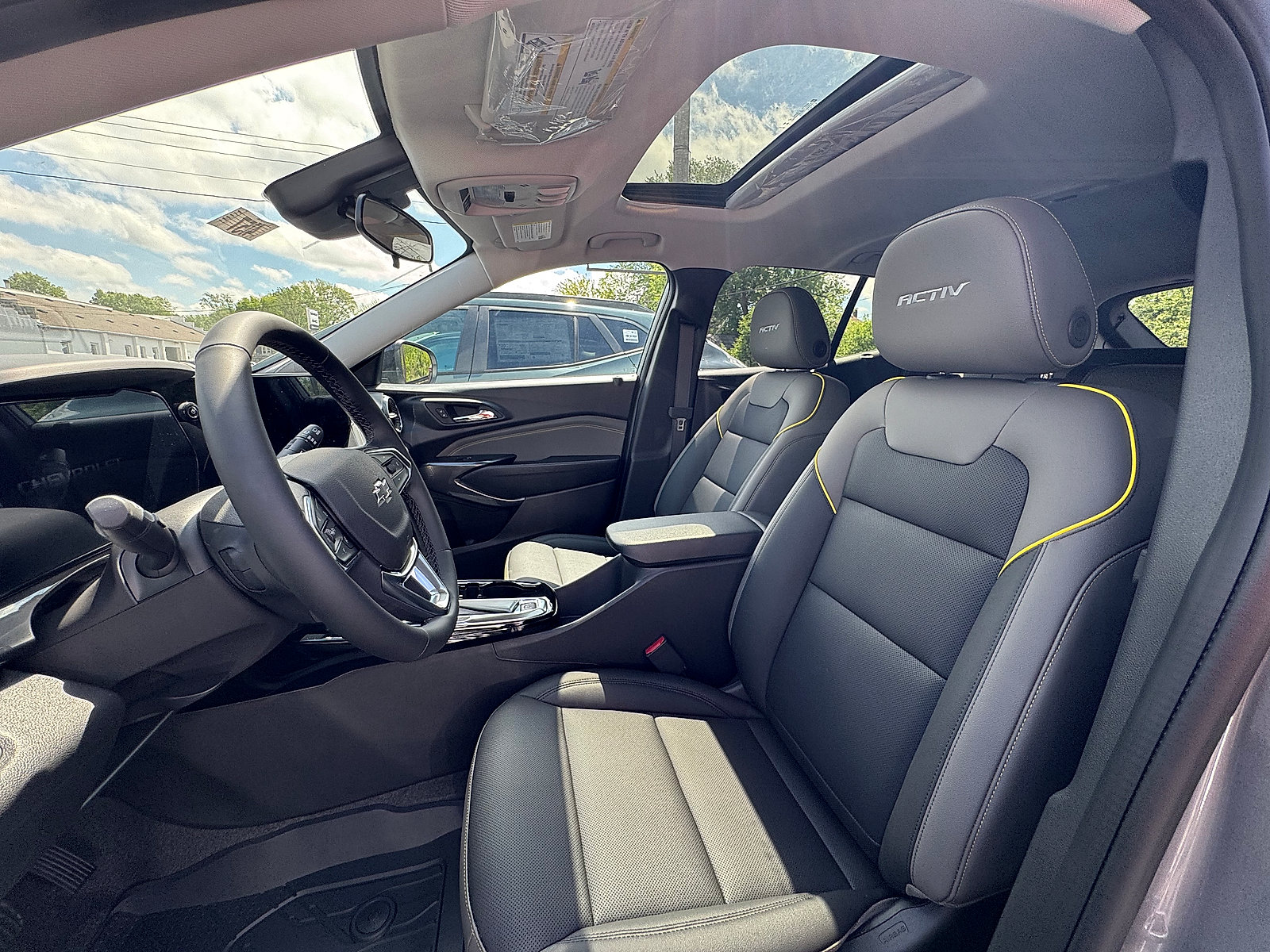 New 2026 Chevrolet Trax ACTIV w/ Sunroof Package FWD image 6