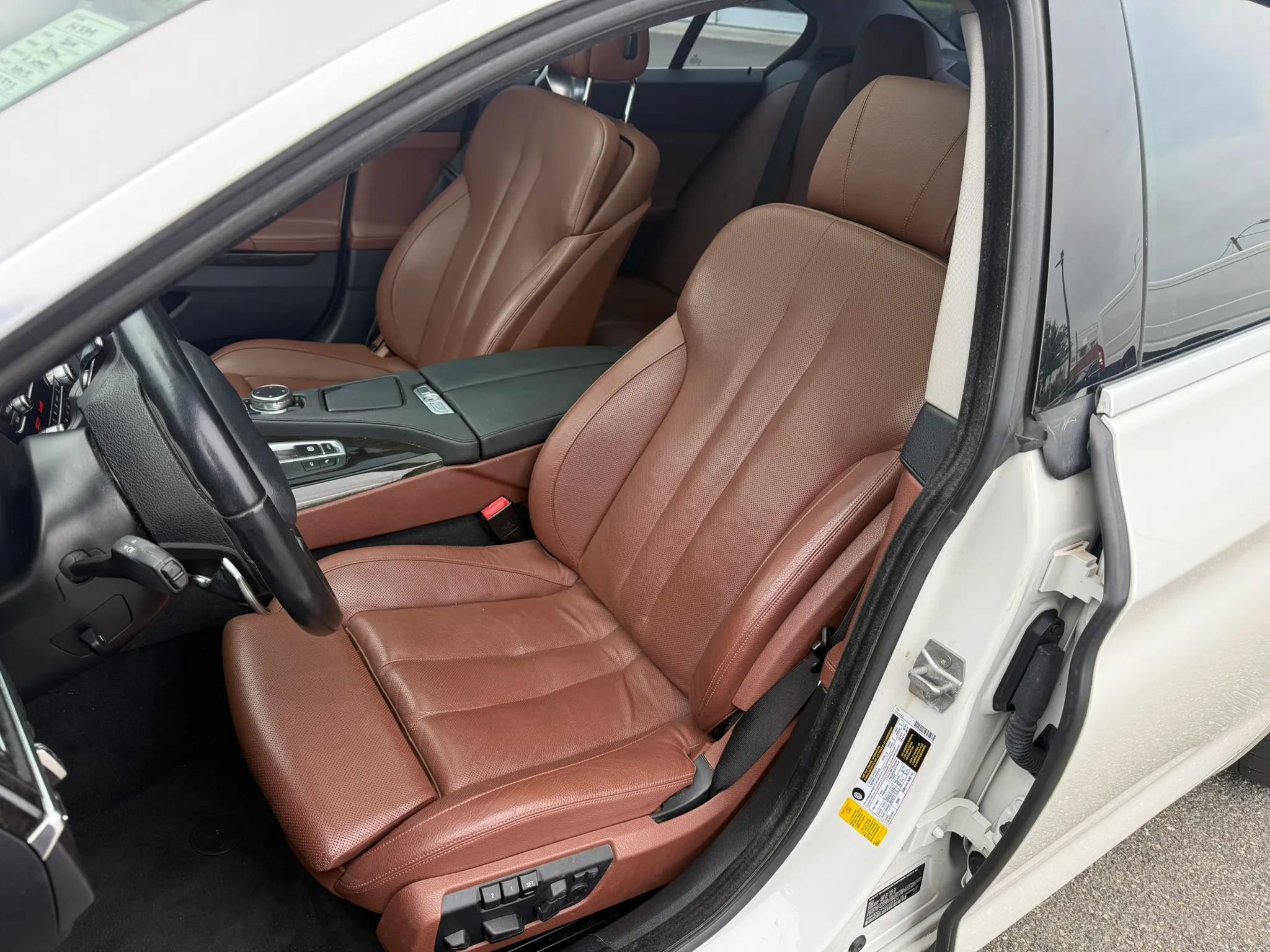 Used 2016 BMW 640i Gran Coupe RWD image 2