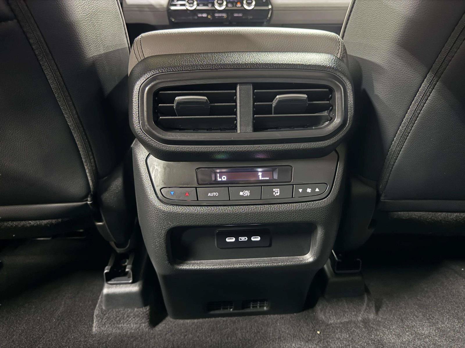Used 2025 Honda Pilot EX-L image 49