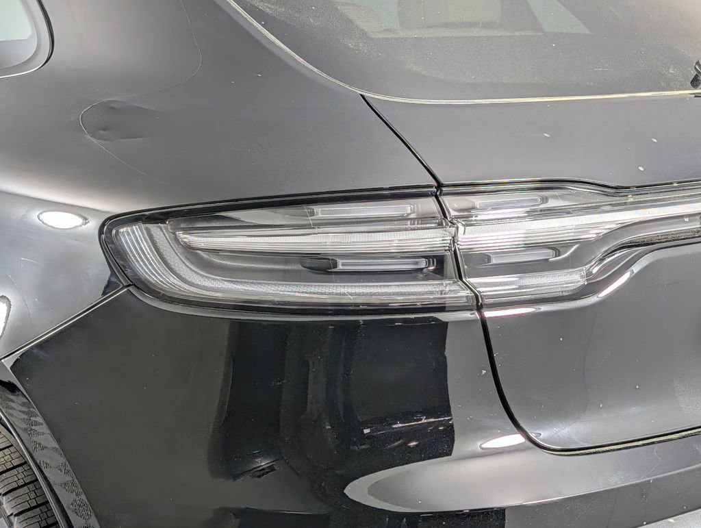 New 2026 Porsche Macan image 16