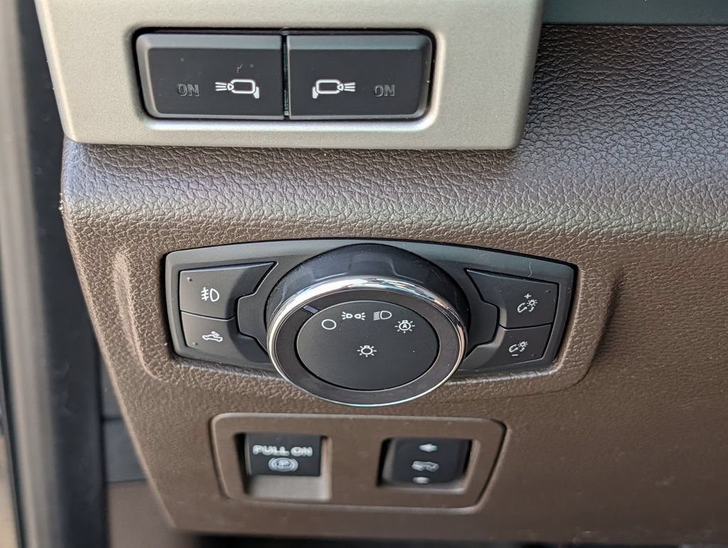 Used 2019 Ford F150 King Ranch w/ Equipment Group 601A Luxury AWD/4WD image 25