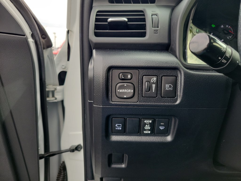 Used 2024 Toyota 4Runner SR5 Premium w/ Moonroof Package AWD/4WD image 22