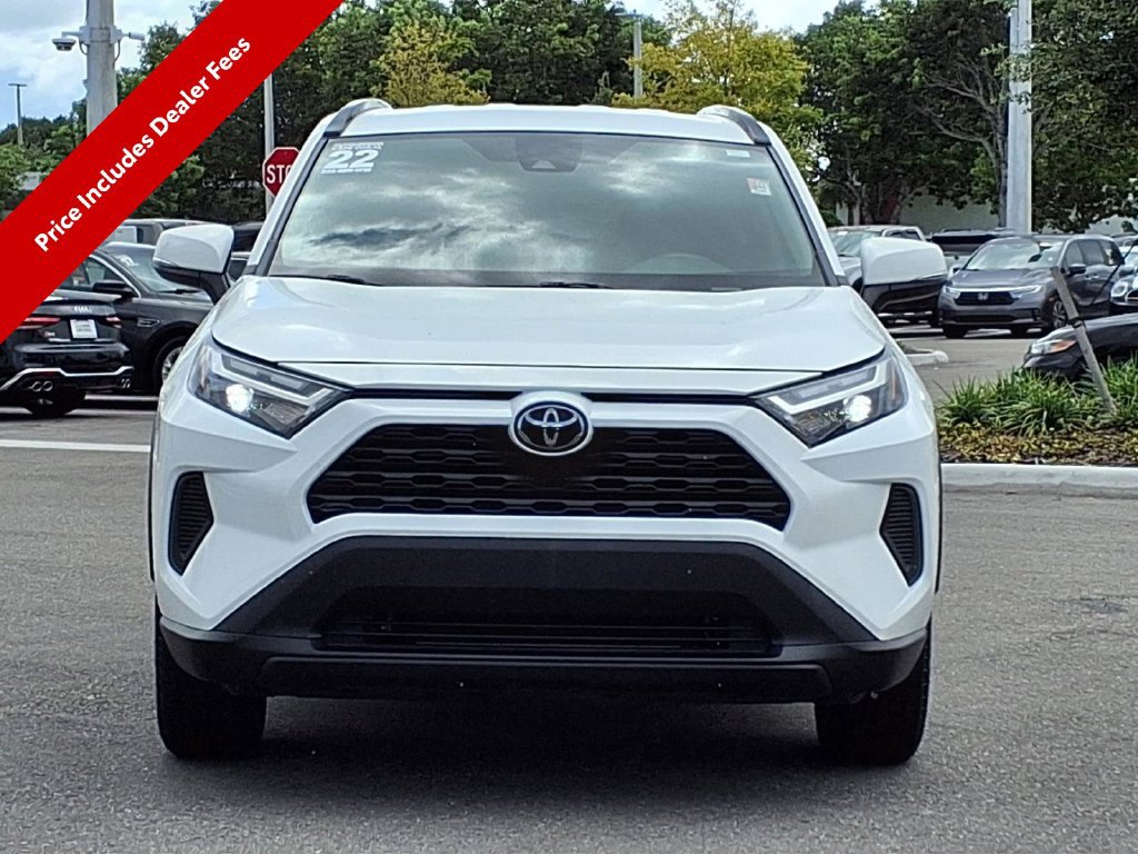 Used 2022 Toyota RAV4 XLE FWD image 3