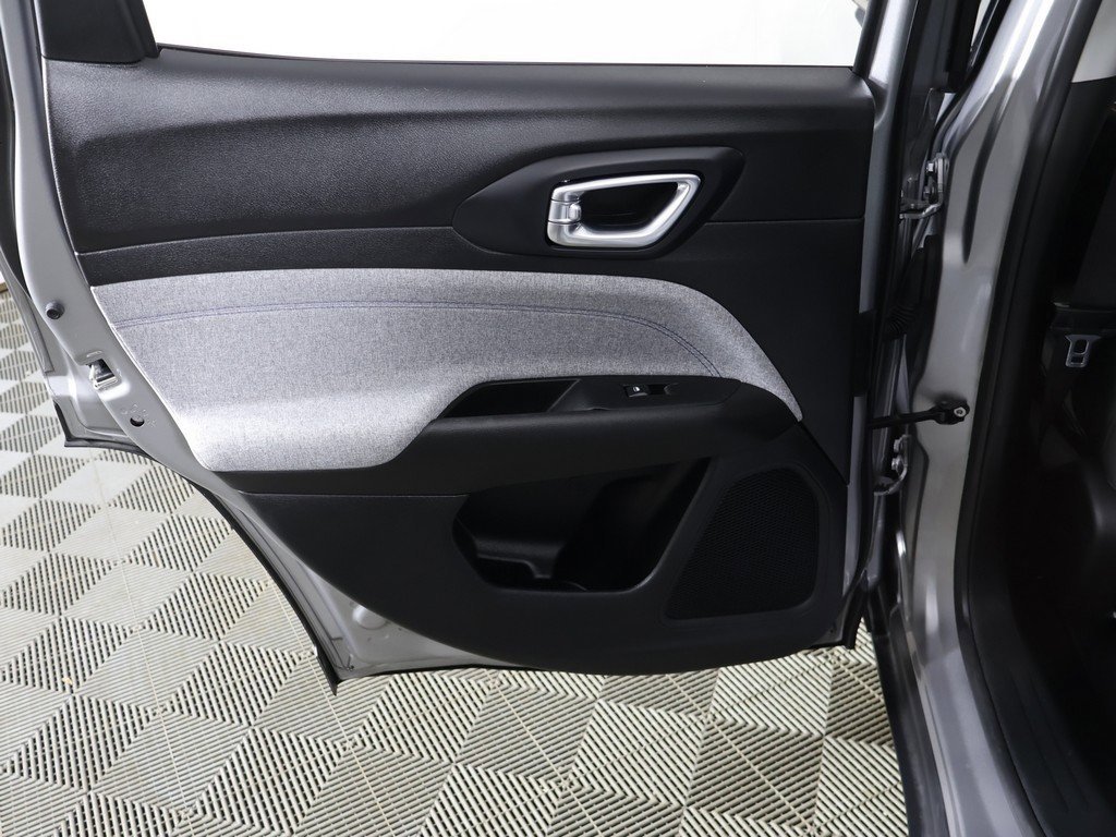 Used 2022 Jeep Compass Latitude w/ Convenience Group image 24