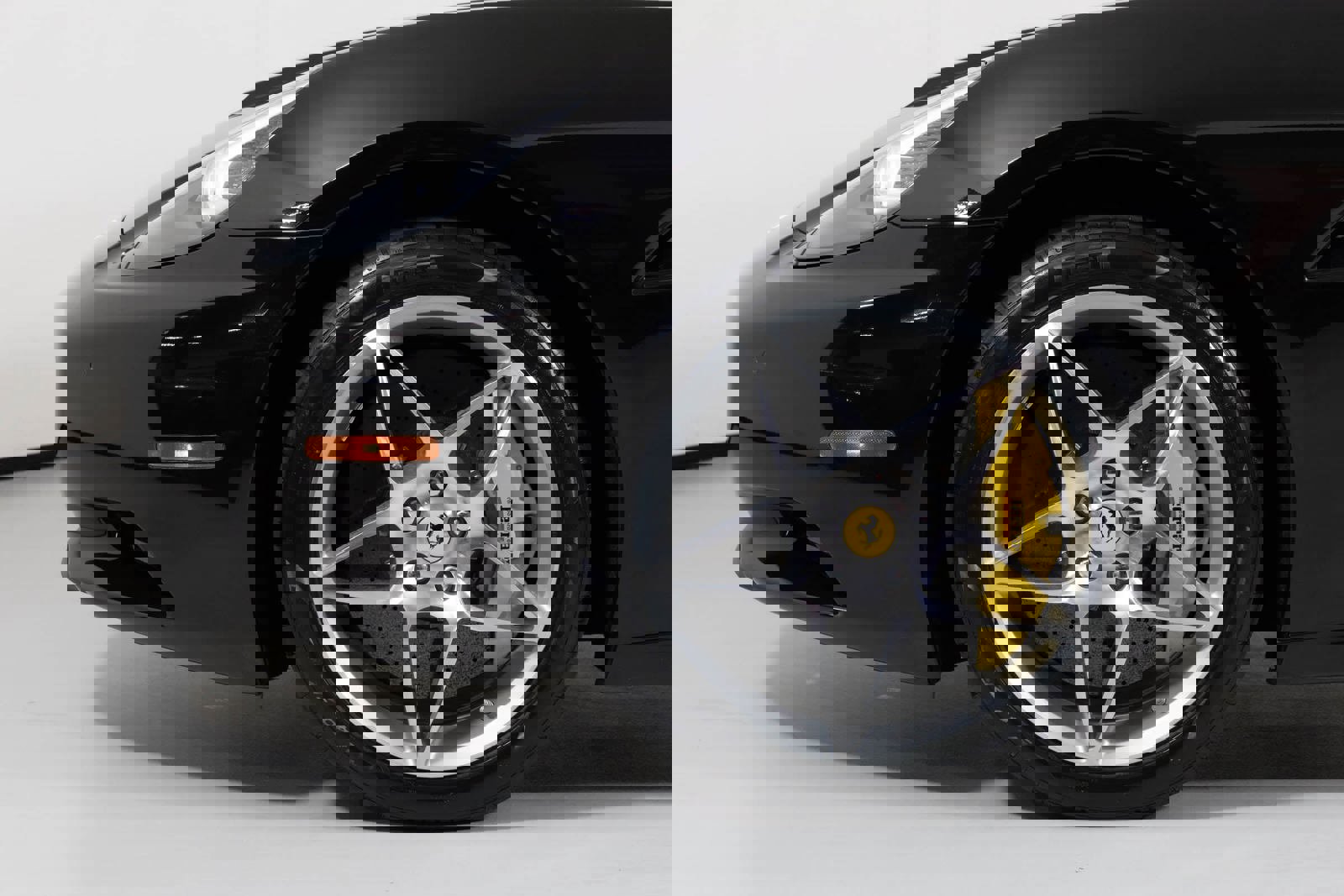 Used 2011 Ferrari California image 21