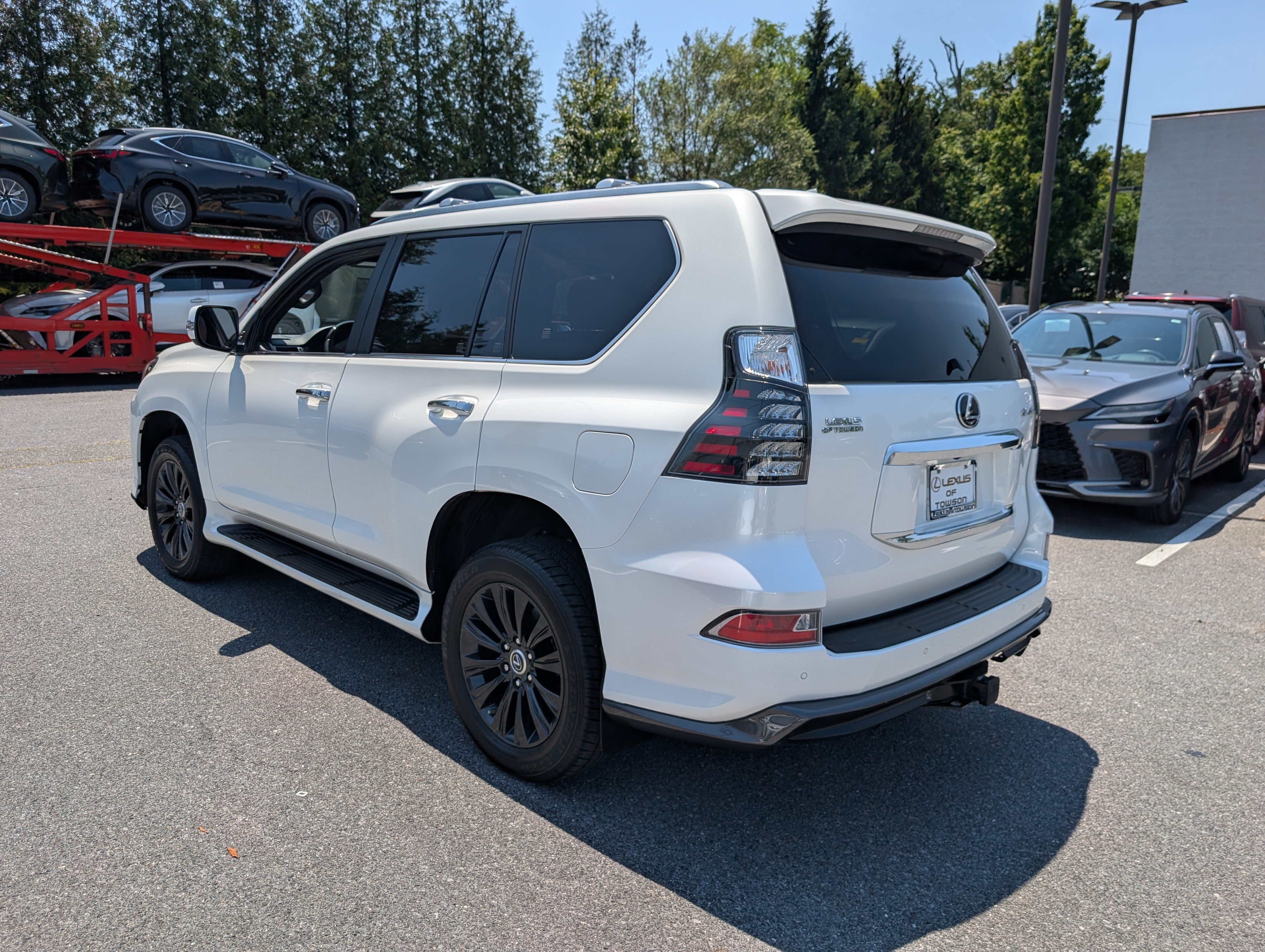 Certified 2023 Lexus GX 460 Luxury w/ Sport Design Package AWD/4WD image 5