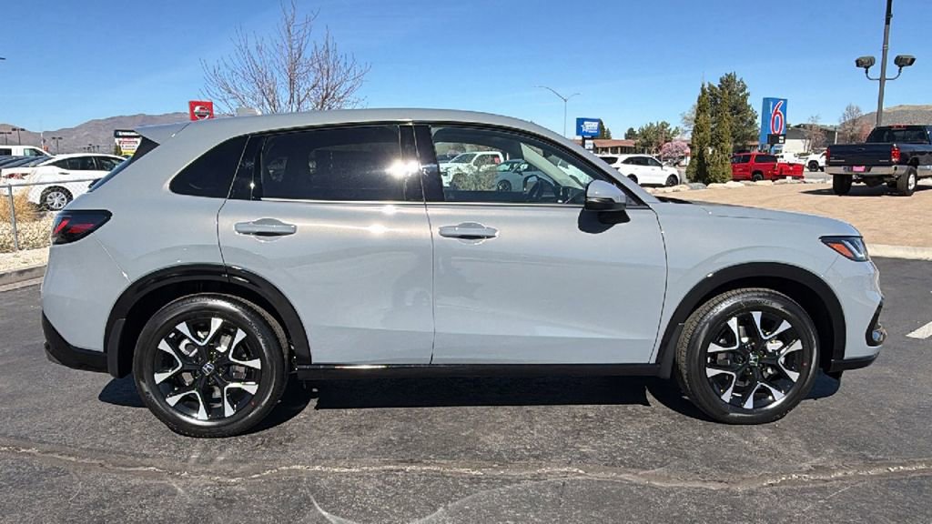 New 2026 Honda HR-V EX-L image 2