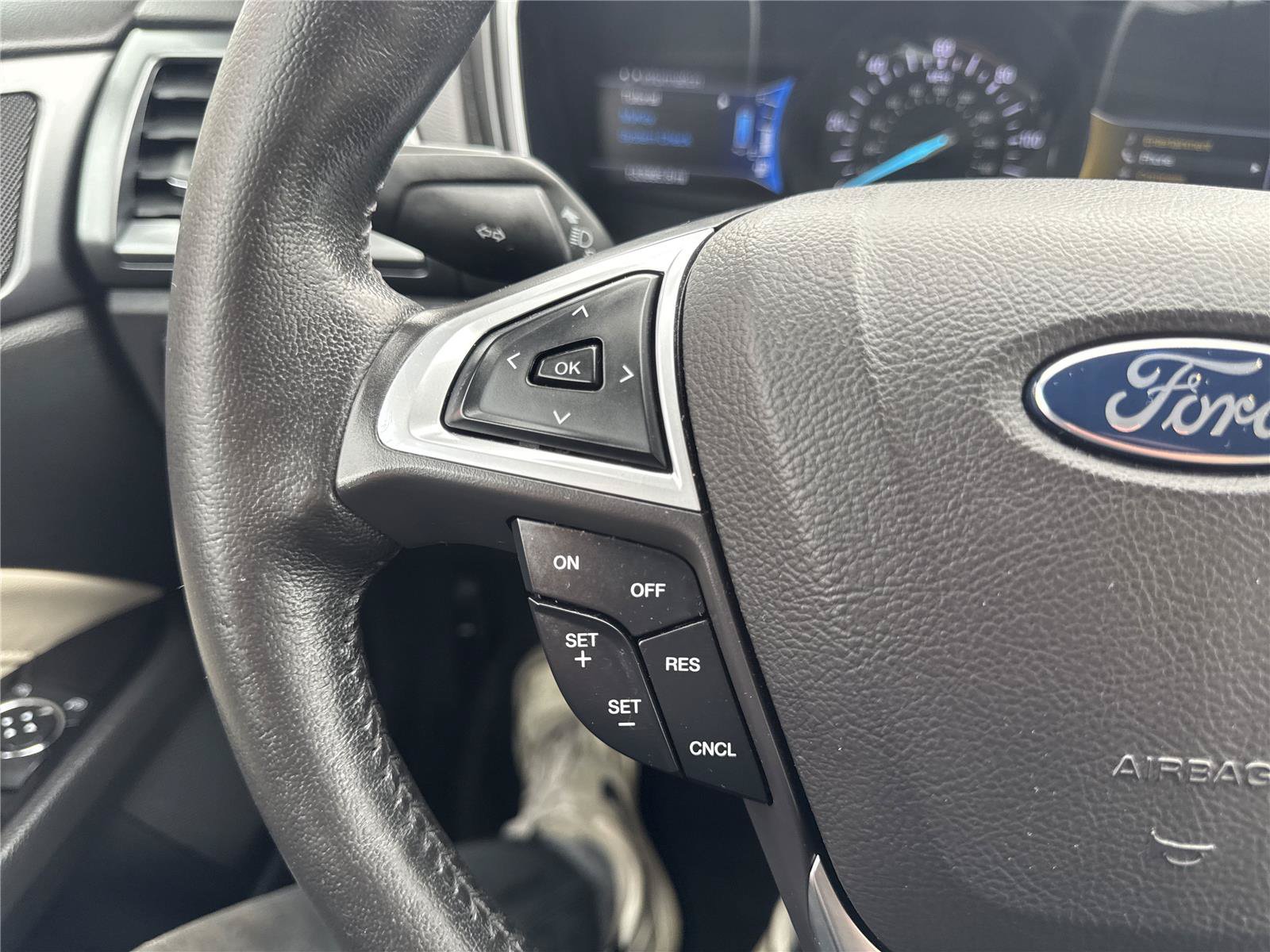 Used 2015 Ford Fusion Titanium FWD image 19