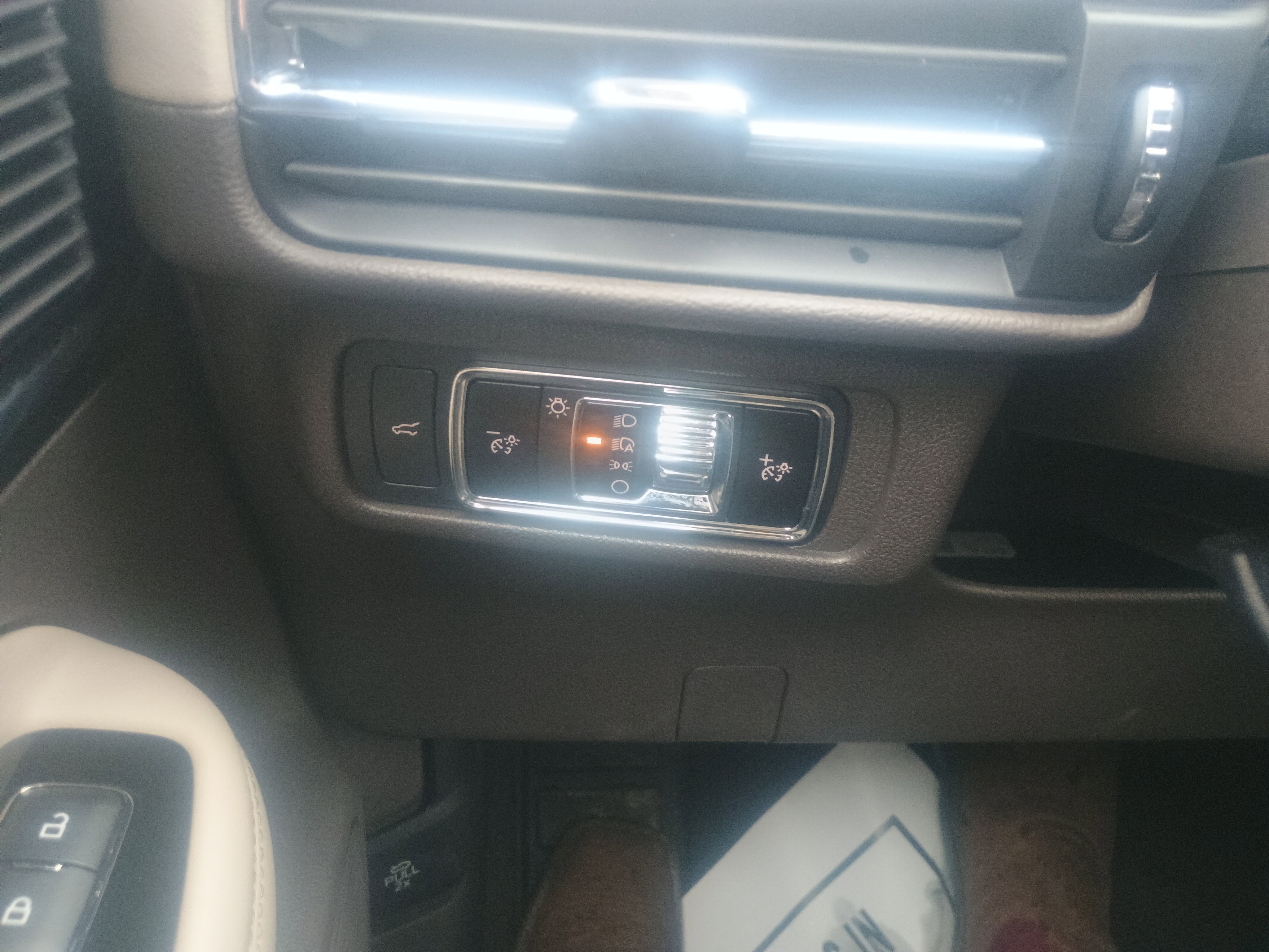 Used 2022 Lincoln Corsair AWD w/ Equipment Group 101A image 19