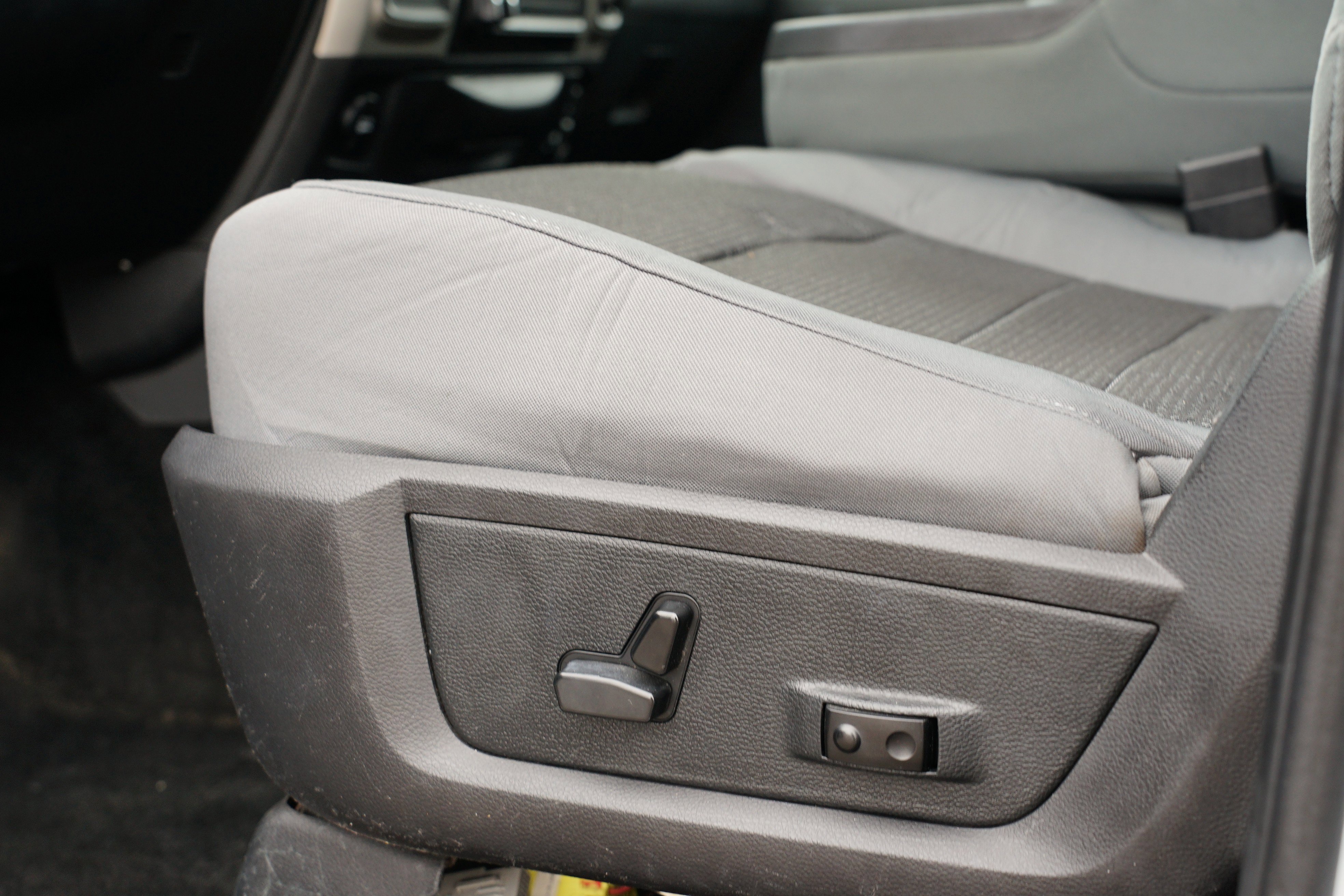 Used 2016 RAM 2500 SLT w/ Protection Group image 15