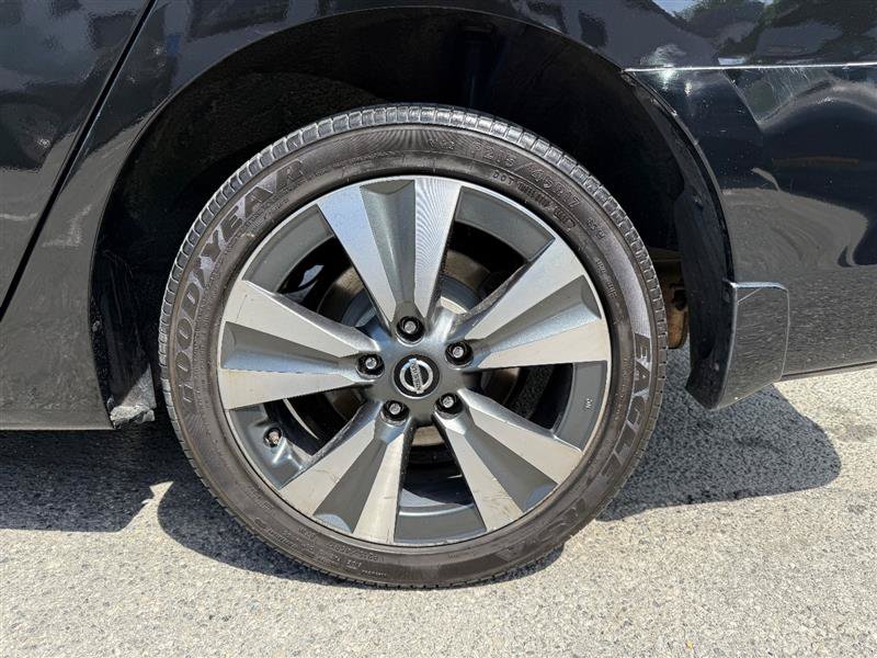 Used 2018 Nissan Sentra SL w/ Protection Package FWD image 13