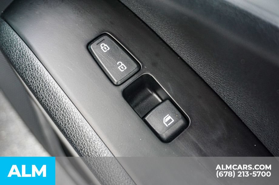 Used 2025 Kia Soul LX w/ LX Technology Package FWD image 49