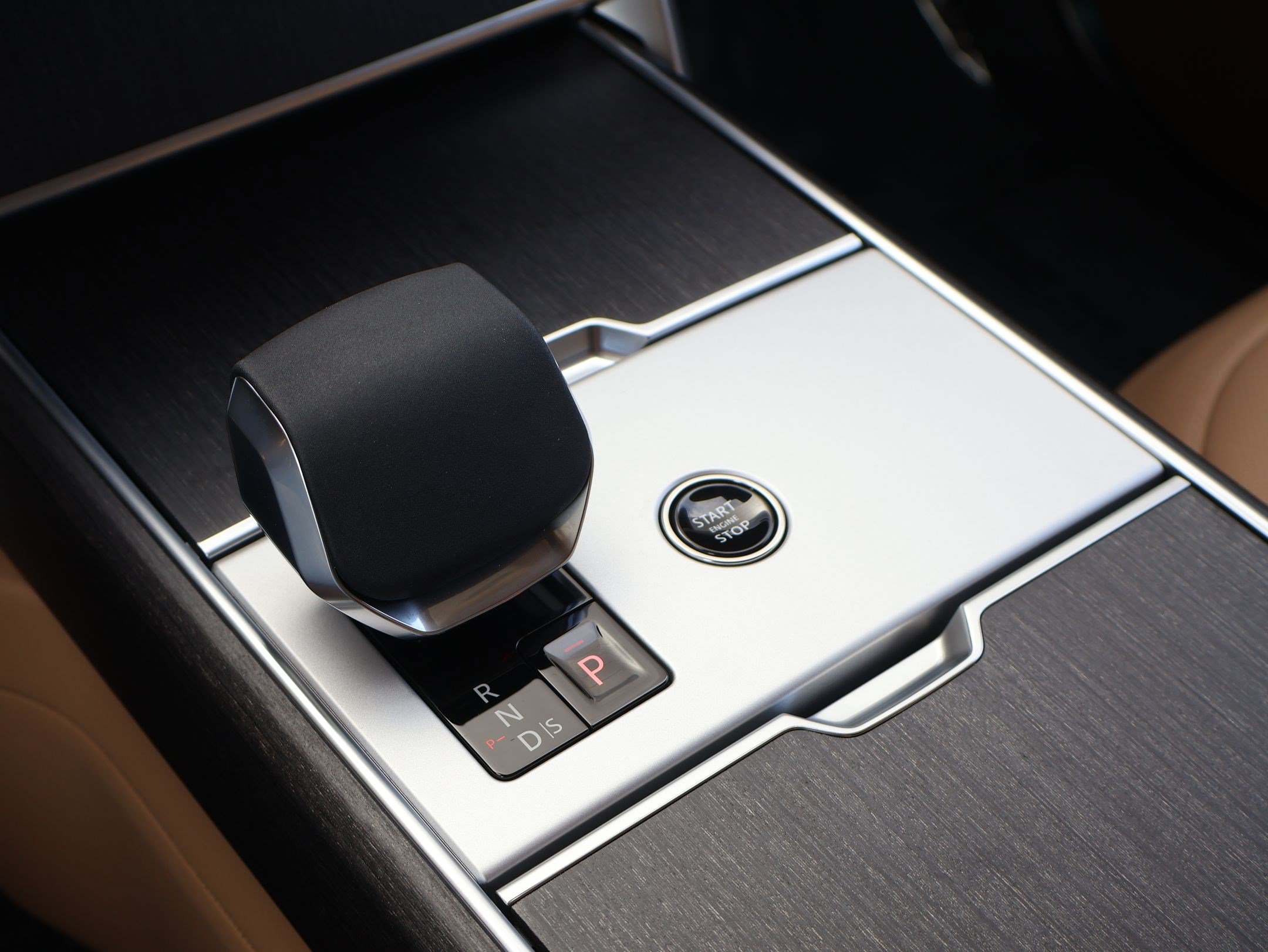 New 2026 Land Rover Range Rover SE AWD/4WD image 16
