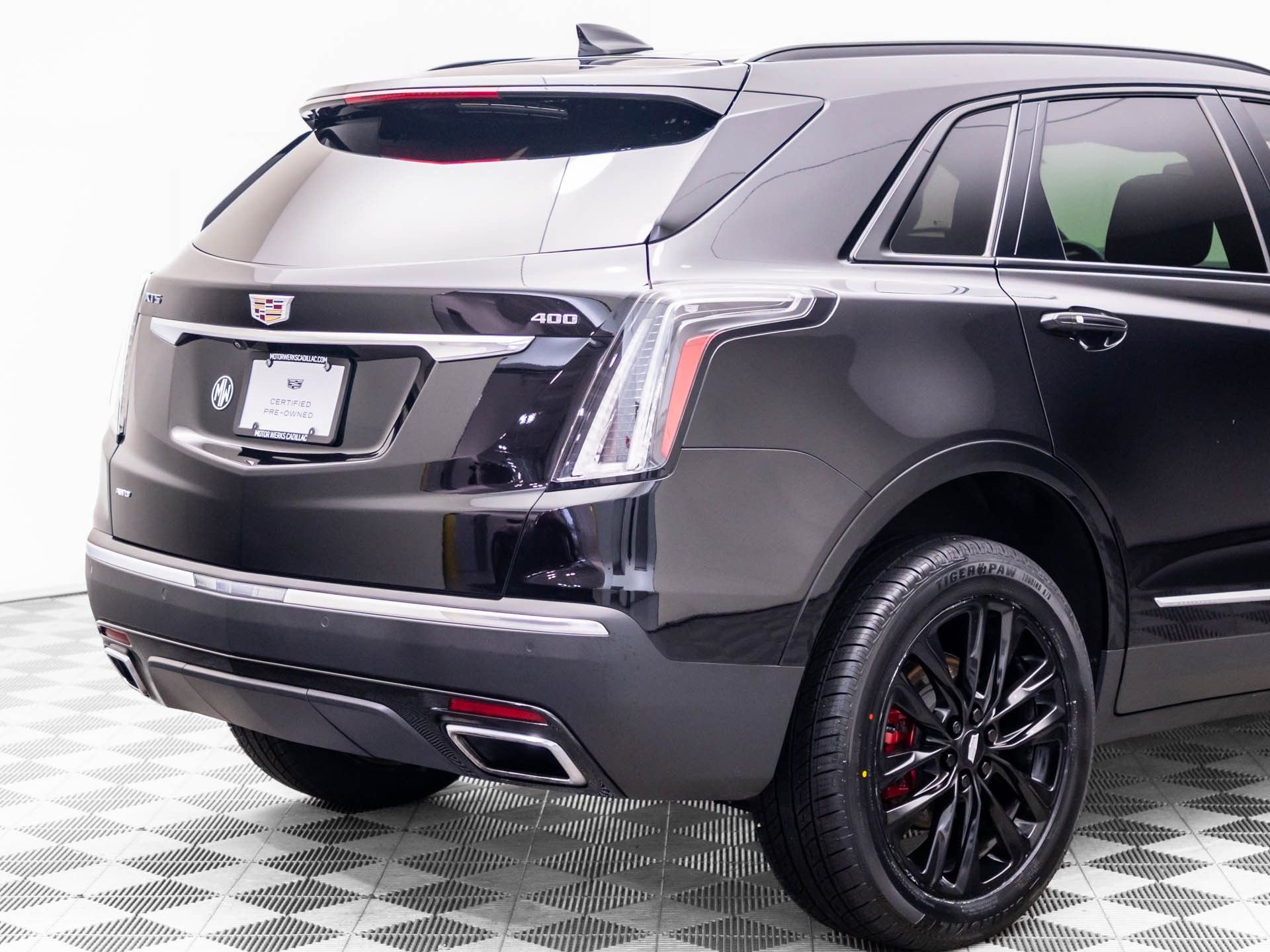 Used 2022 Cadillac XT5 Sportv w/ LPO, Floor Liner Package AWD/4WD image 39