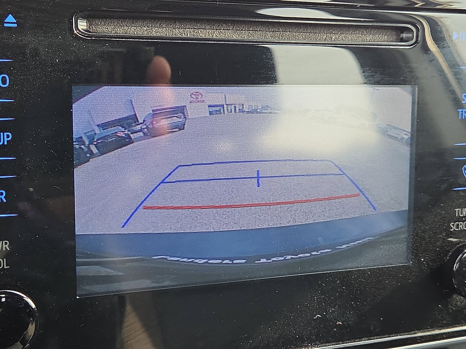 Used 2018 Toyota Corolla LE image 17