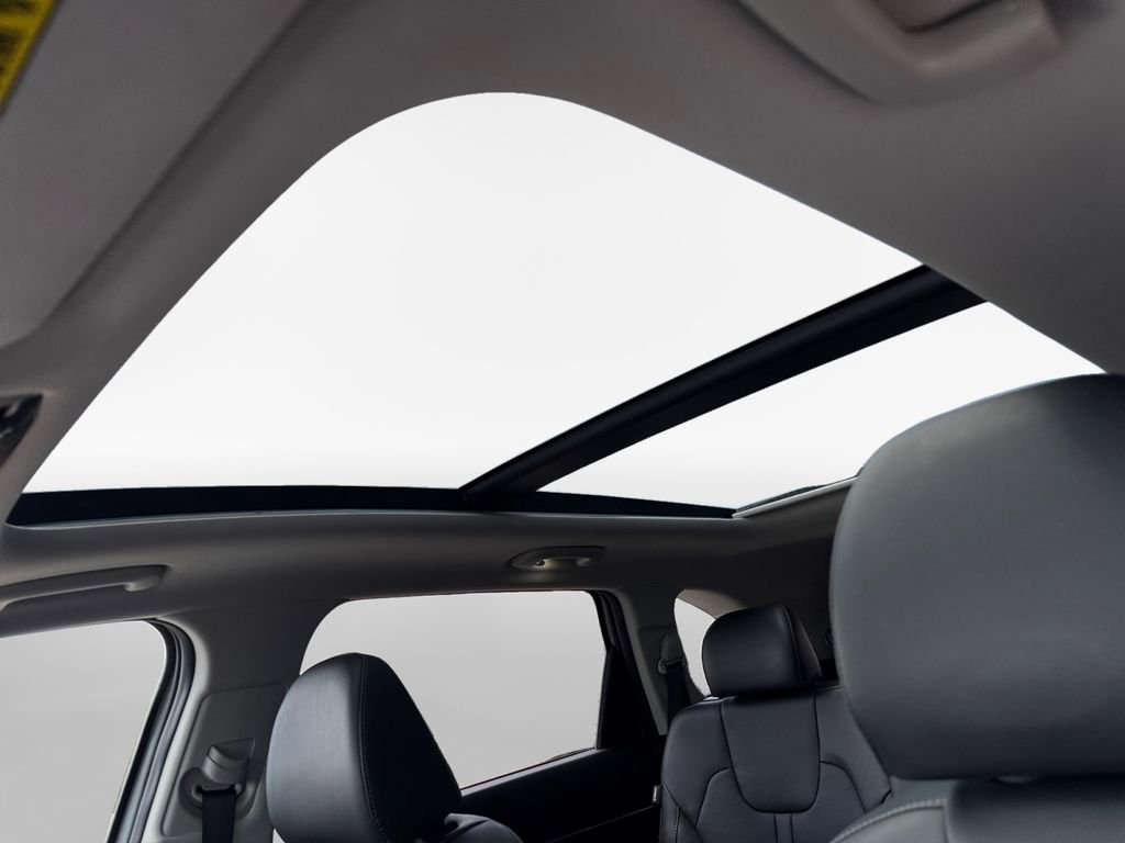 Certified 2024 Kia Sorento S w/ Panoramic Sunroof Package AWD/4WD image 23