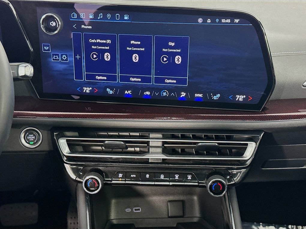 Used 2025 Chevrolet Traverse Z71 w/ Enhanced Driving Package image 39