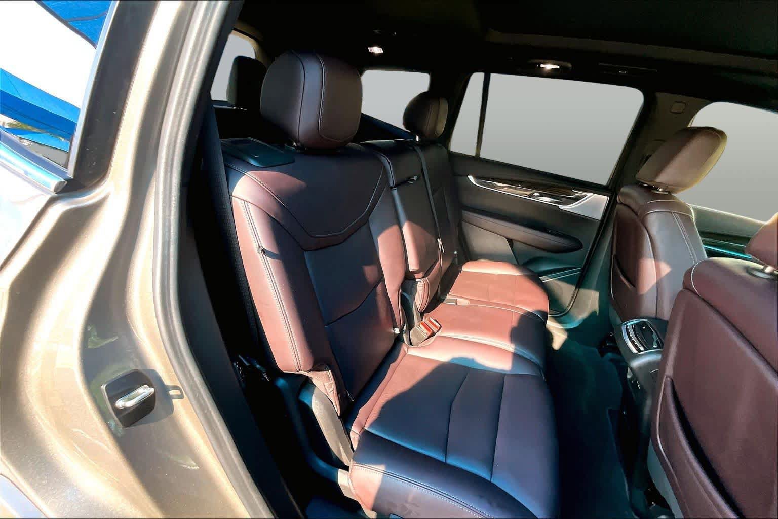 Used 2023 Cadillac XT6 Premium Luxury FWD image 20