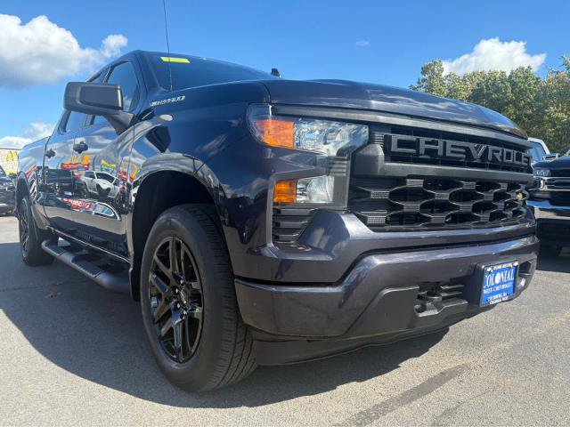 Used 2023 Chevrolet Silverado 1500 Custom AWD/4WD image 3