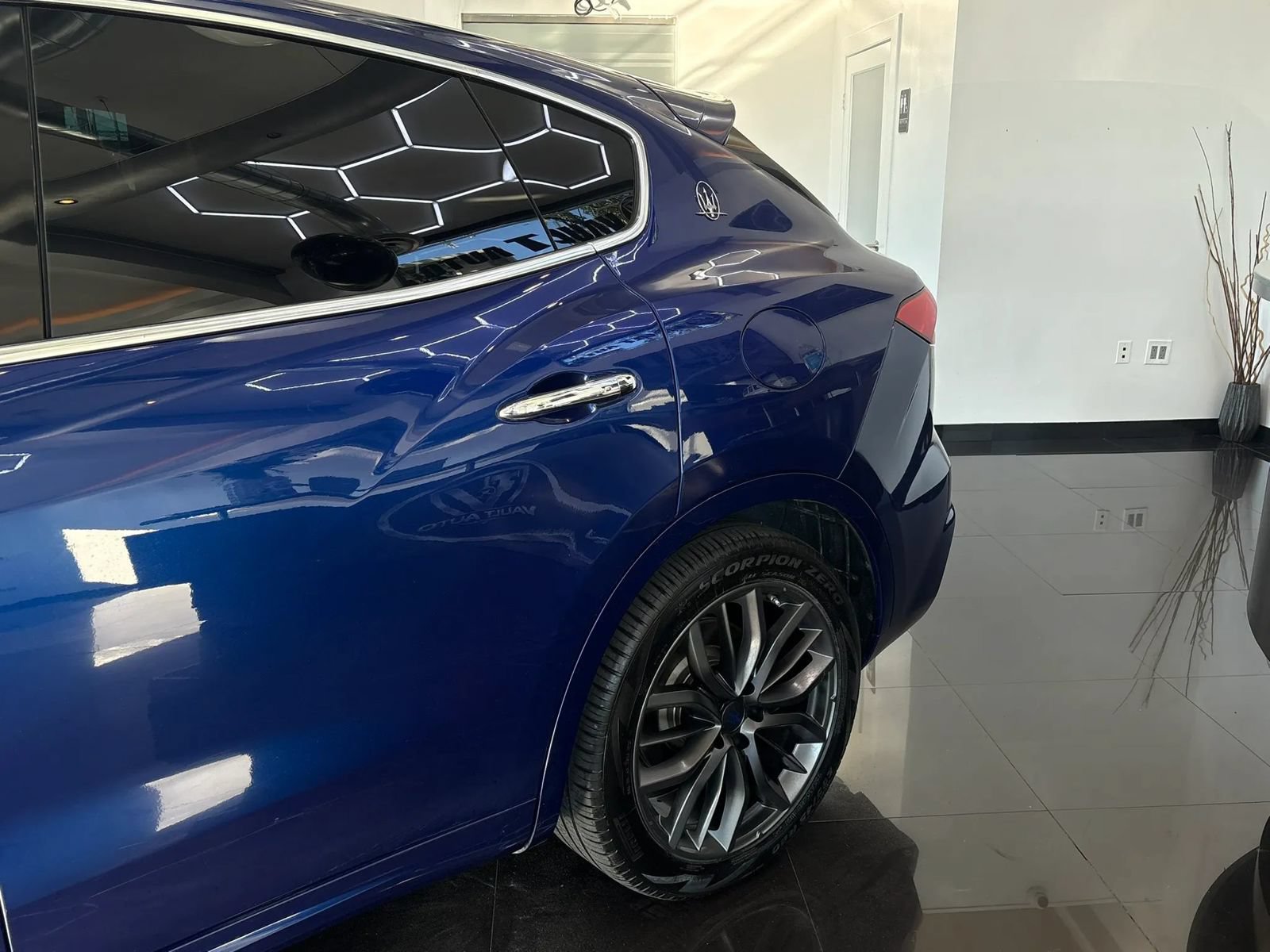Used 2019 Maserati Levante GranSport AWD/4WD image 12