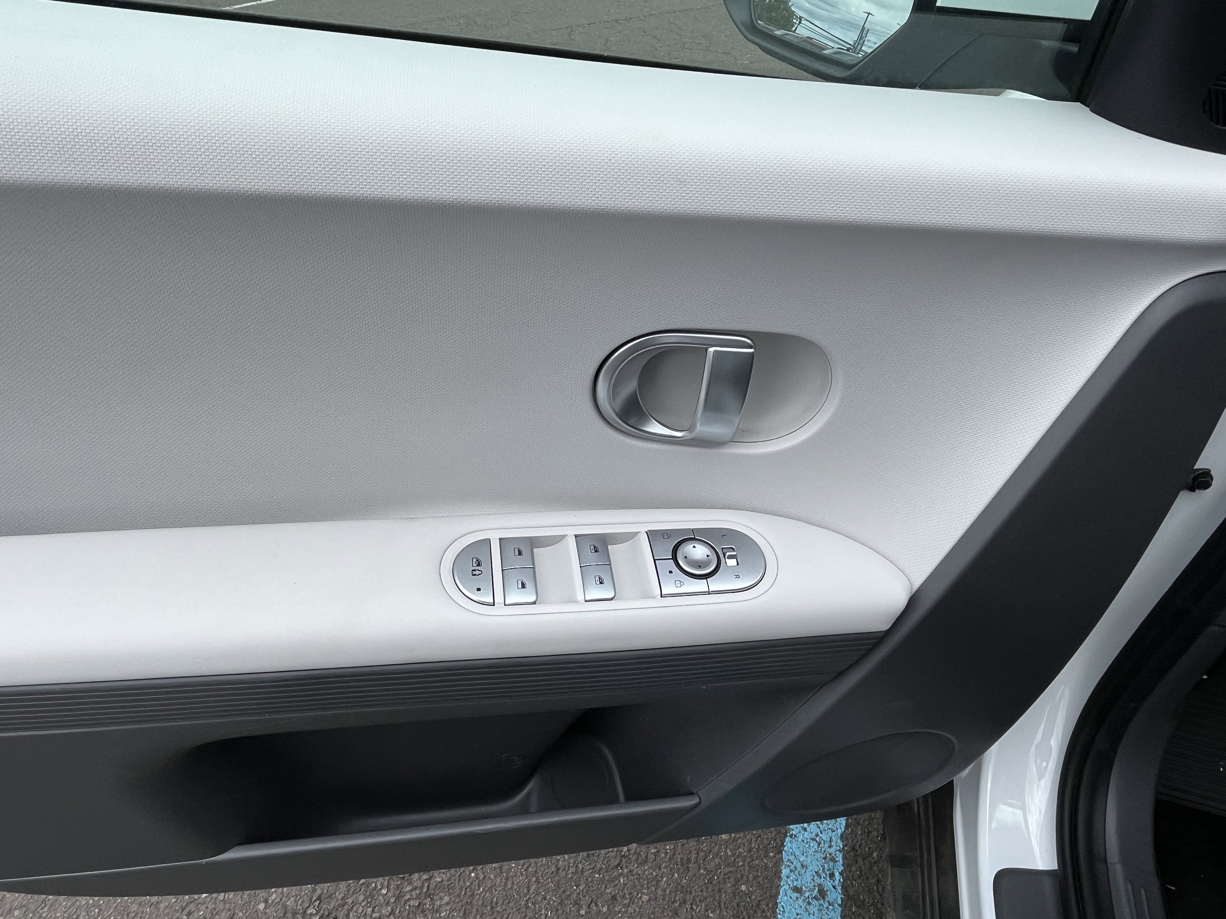 Used 2024 Hyundai Ioniq 5 SEL RWD image 15