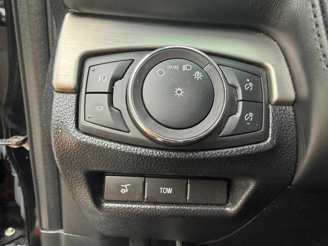 Used 2018 Ford Explorer Platinum AWD/4WD image 24