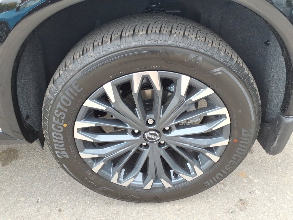 New 2026 Nissan Rogue Platinum AWD/4WD image 13