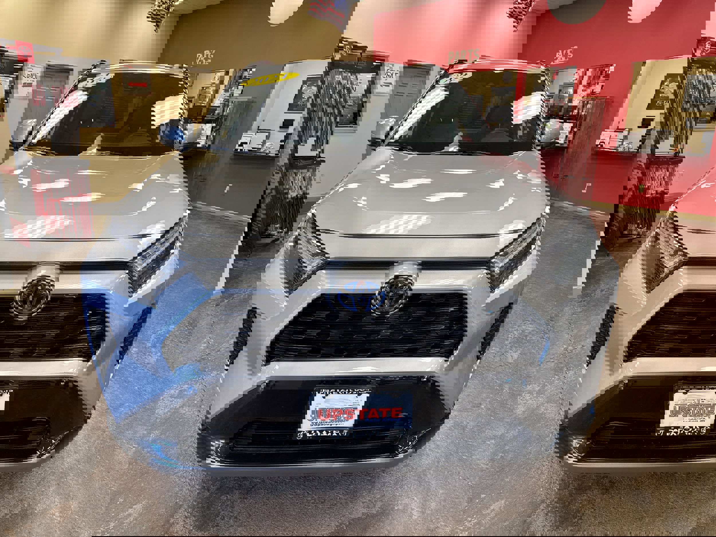 Used 2024 Toyota RAV4 SE w/ Convenience Package image 2