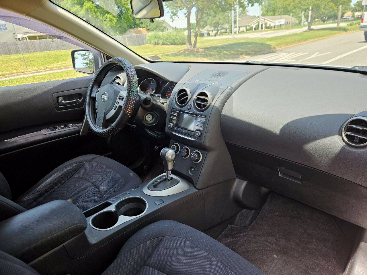 Used 2015 Nissan Rogue S w/ Convenience Package FWD image 16