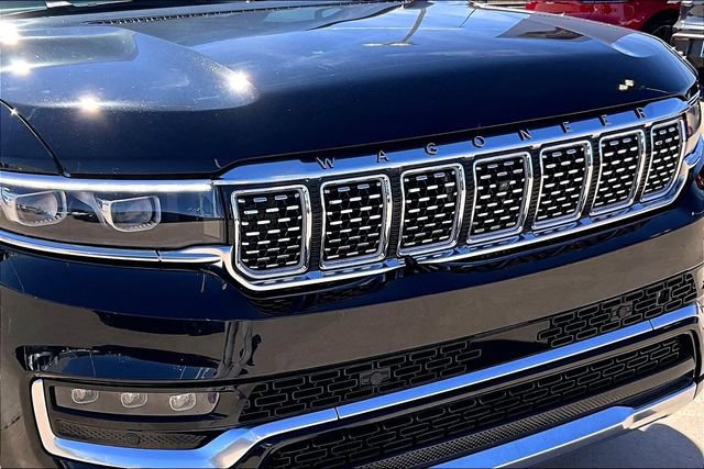 Used 2022 Jeep Grand Wagoneer Series III w/ Rear Seat Video Group 1 image 31