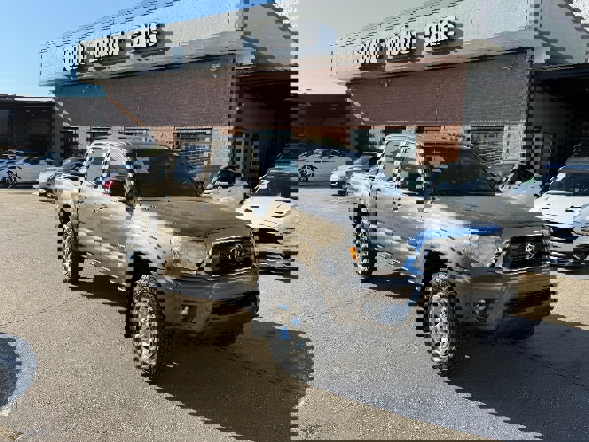 Used 2013 Toyota Tacoma PreRunner w/ SR5 Pkg image 3