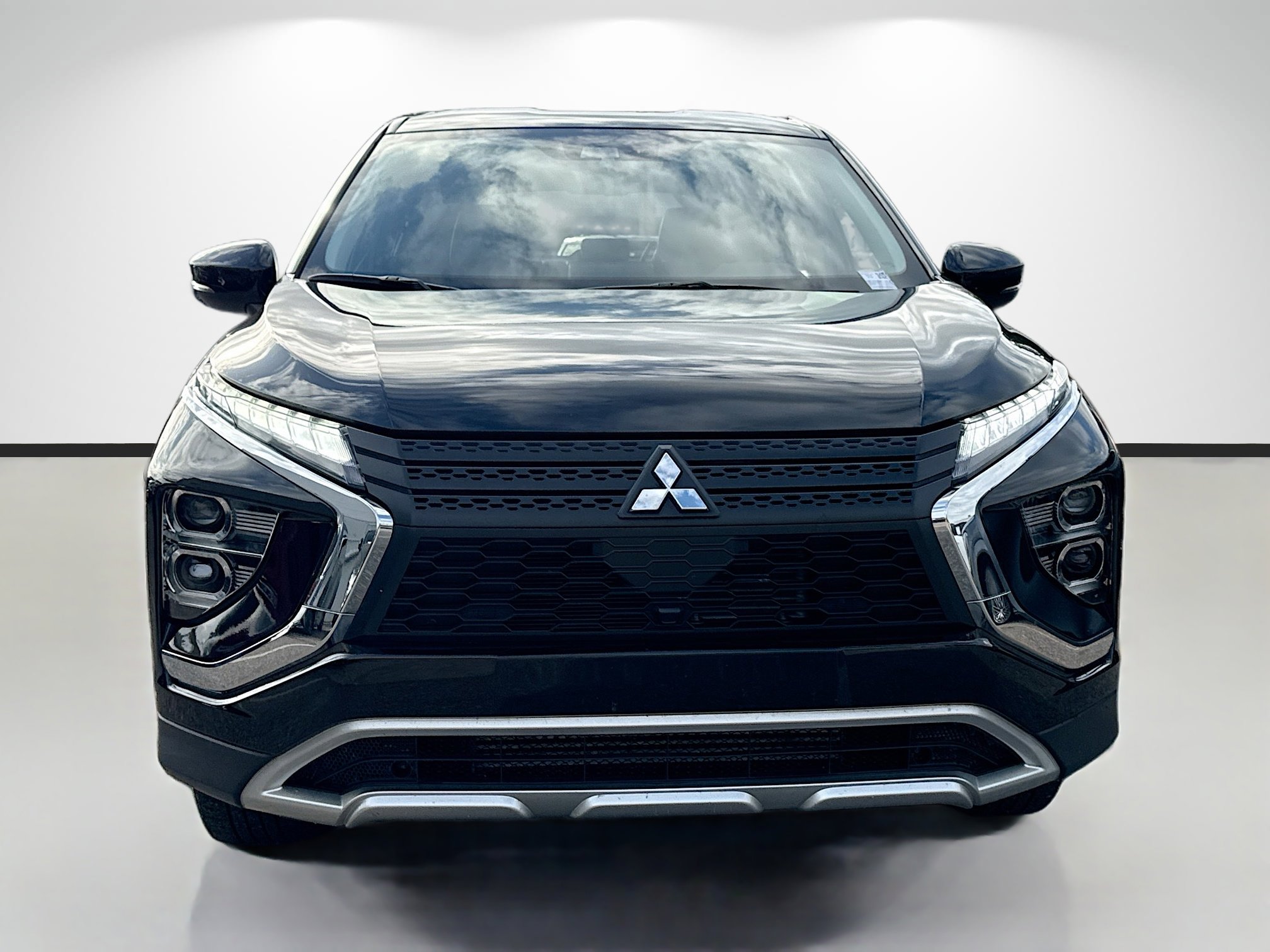 Used 2025 Mitsubishi Eclipse Cross Black Edition image 8