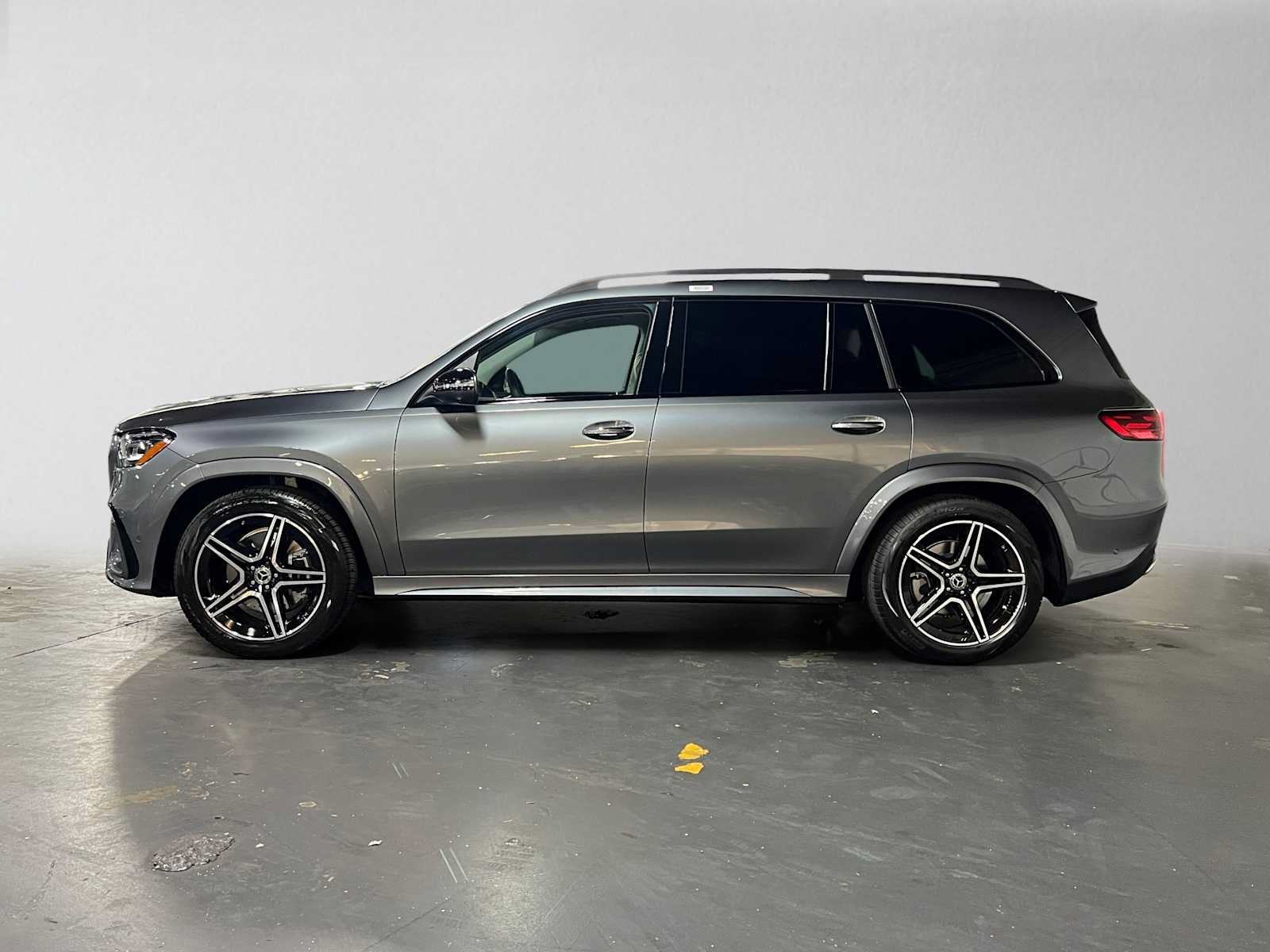New 2026 Mercedes-Benz GLS 450 4MATIC image 6
