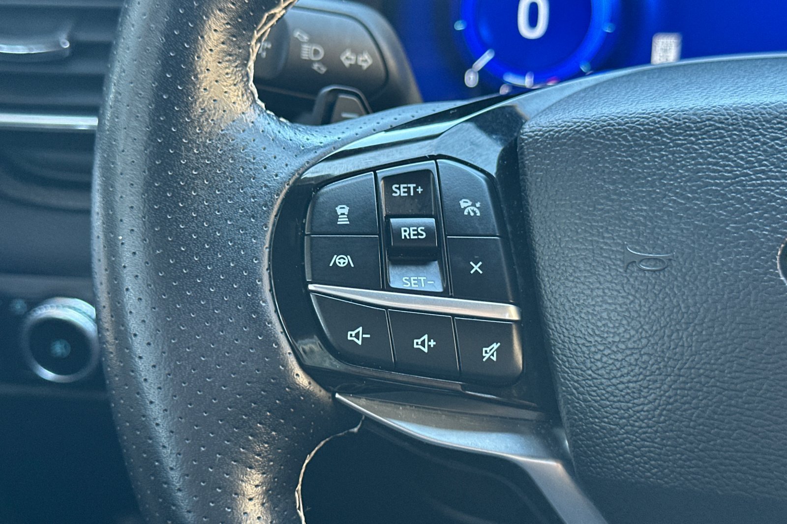 Used 2023 Ford Explorer ST w/ Equipment Group 401A AWD/4WD image 38