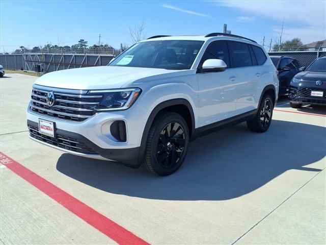 New 2026 Volkswagen Atlas SE FWD image 2