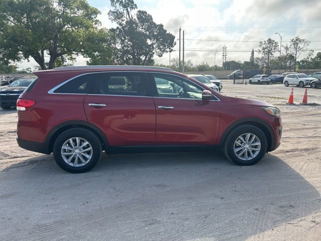 Used 2017 Kia Sorento LX w/ LX Convenience Package image 18
