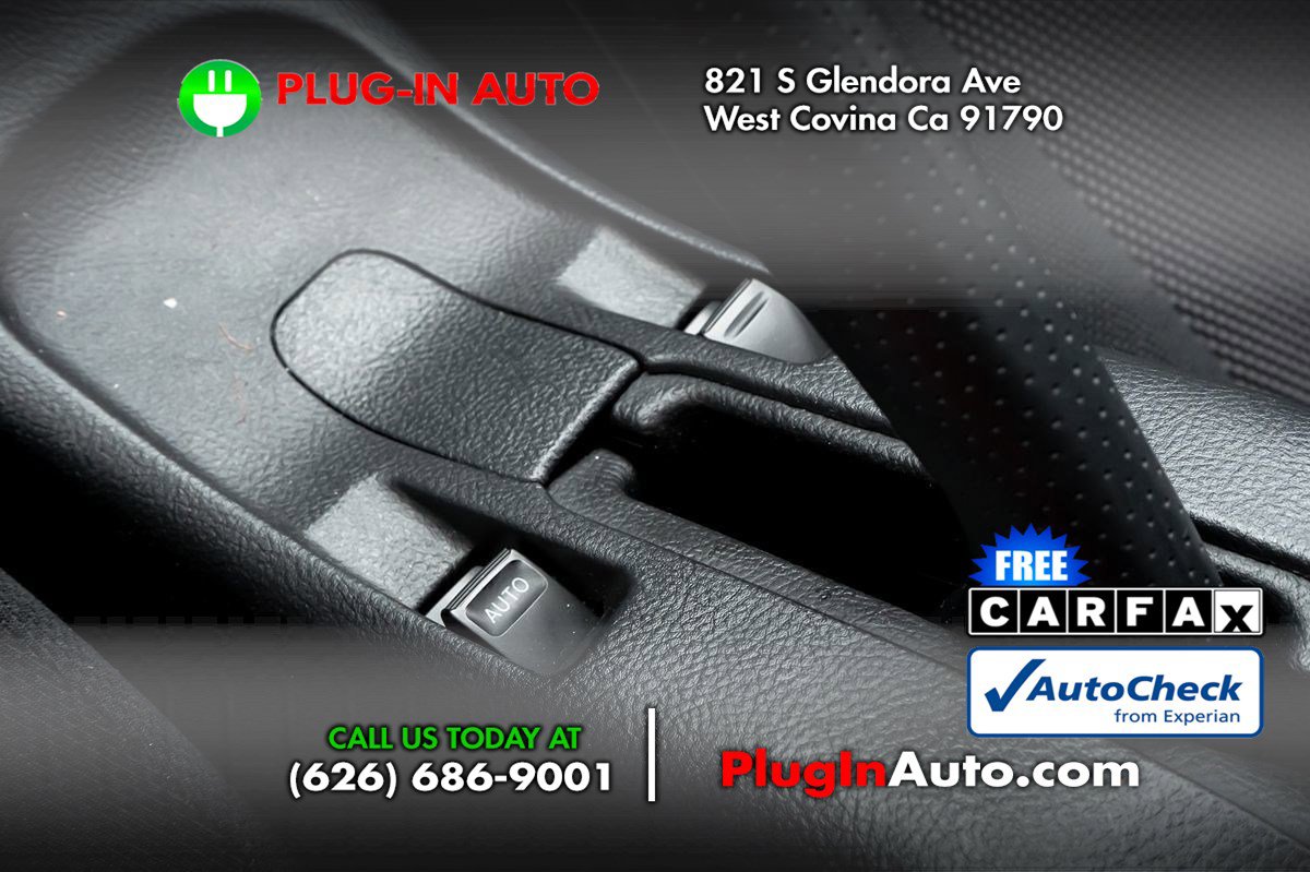 Used 2005 Toyota MR2 image 25