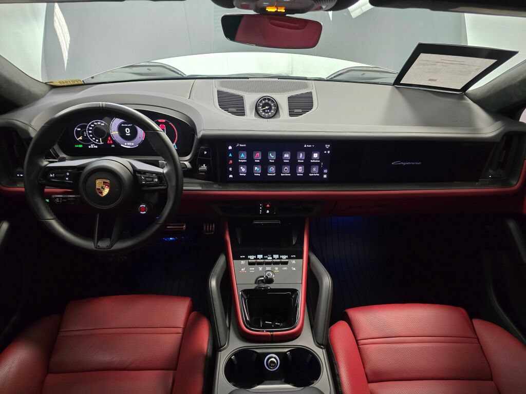 Certified 2024 Porsche Cayenne Turbo GT AWD/4WD image 19