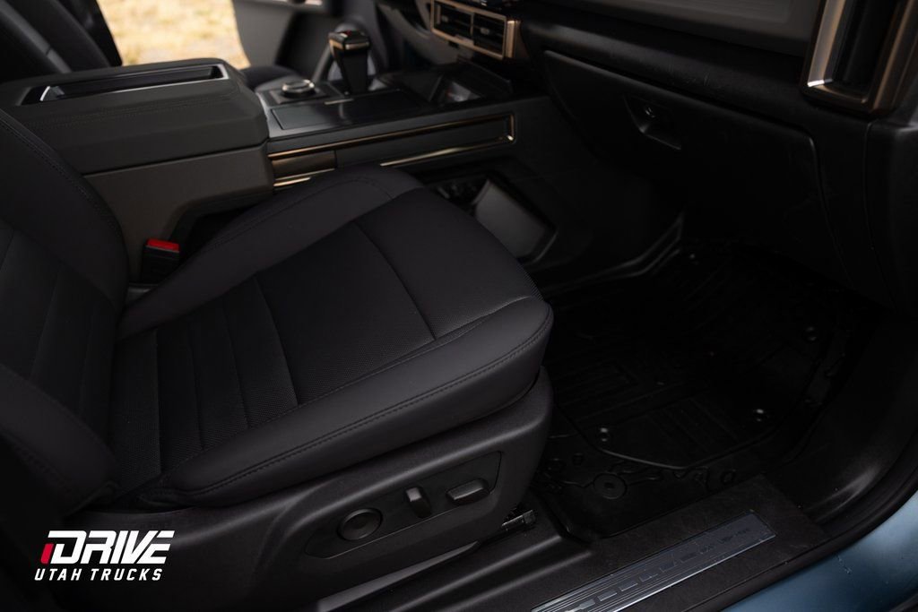 Used 2024 GMC Hummer EV 3X w/ Omega Edition image 15