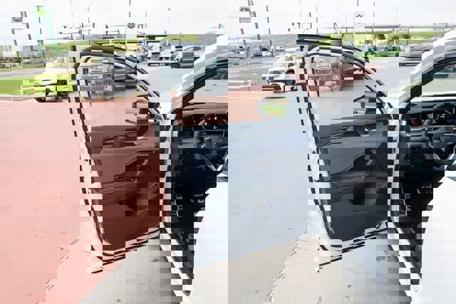 New 2026 Volkswagen Tiguan SE R-Line image 11