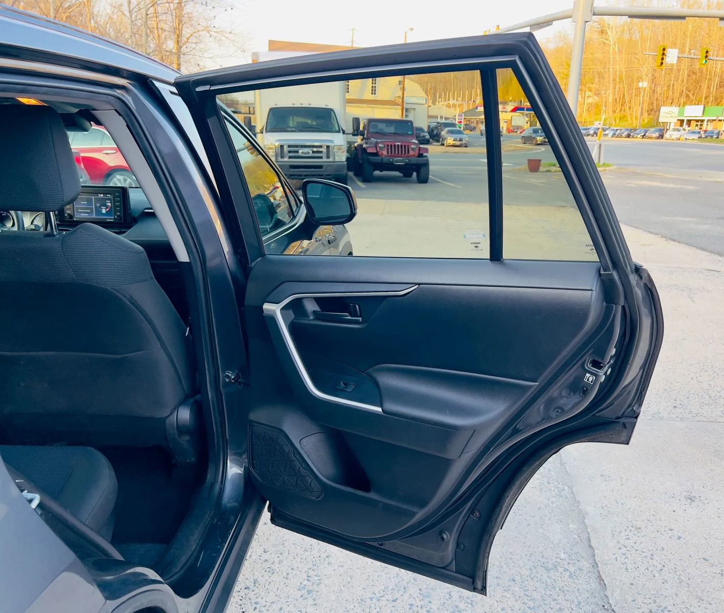 Used 2020 Toyota RAV4 LE w/ All Weather Liner Package image 15