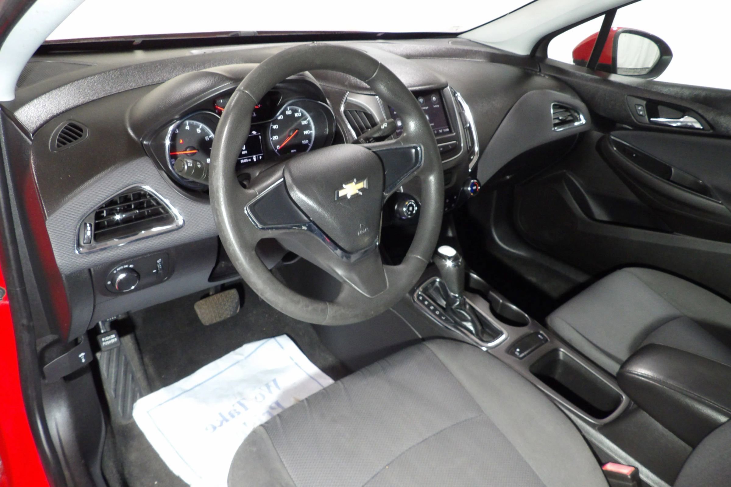 Used 2019 Chevrolet Cruze LS FWD image 10