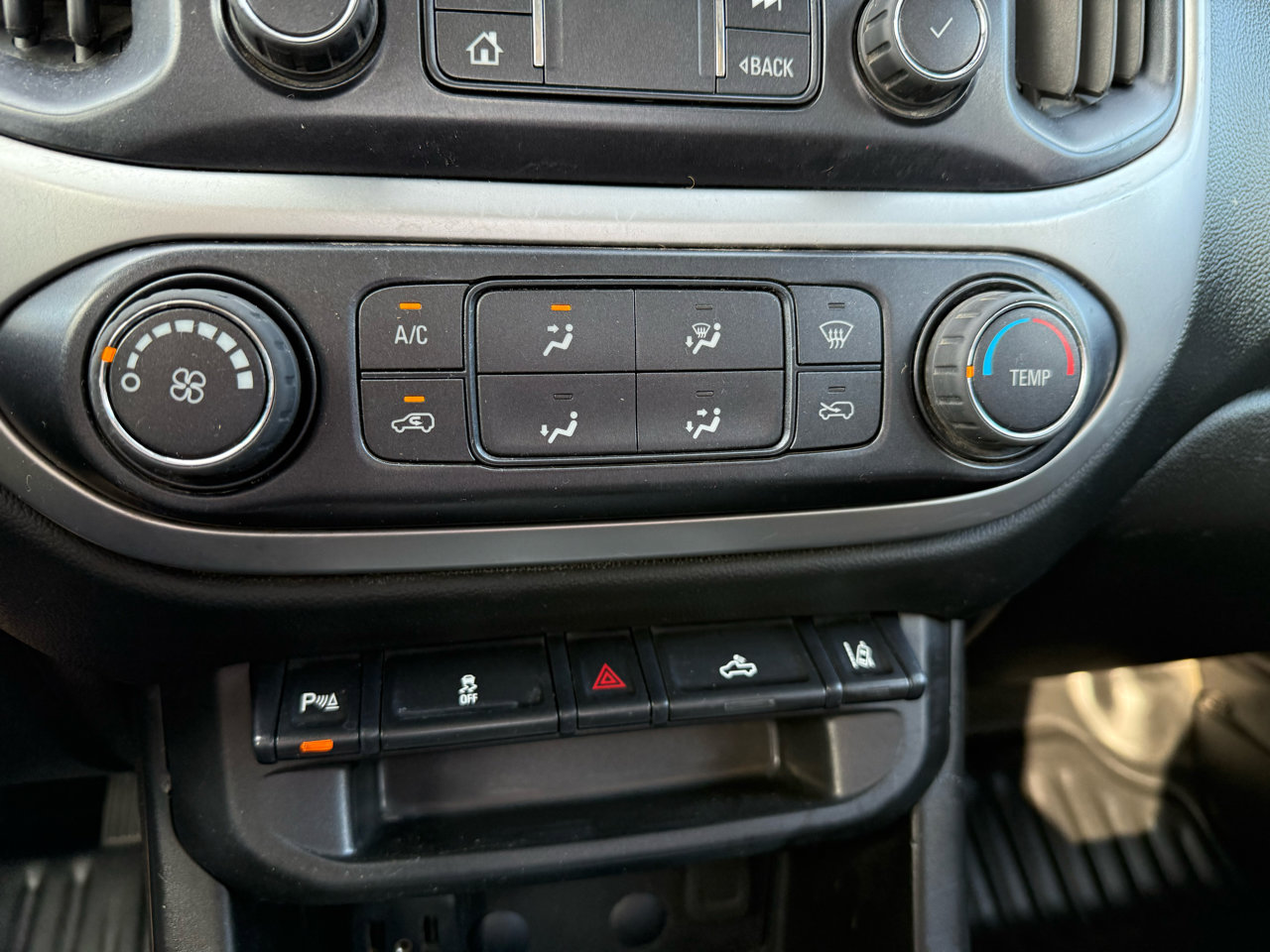 Used 2022 Chevrolet Colorado LT w/ Fleet Safety Package image 27