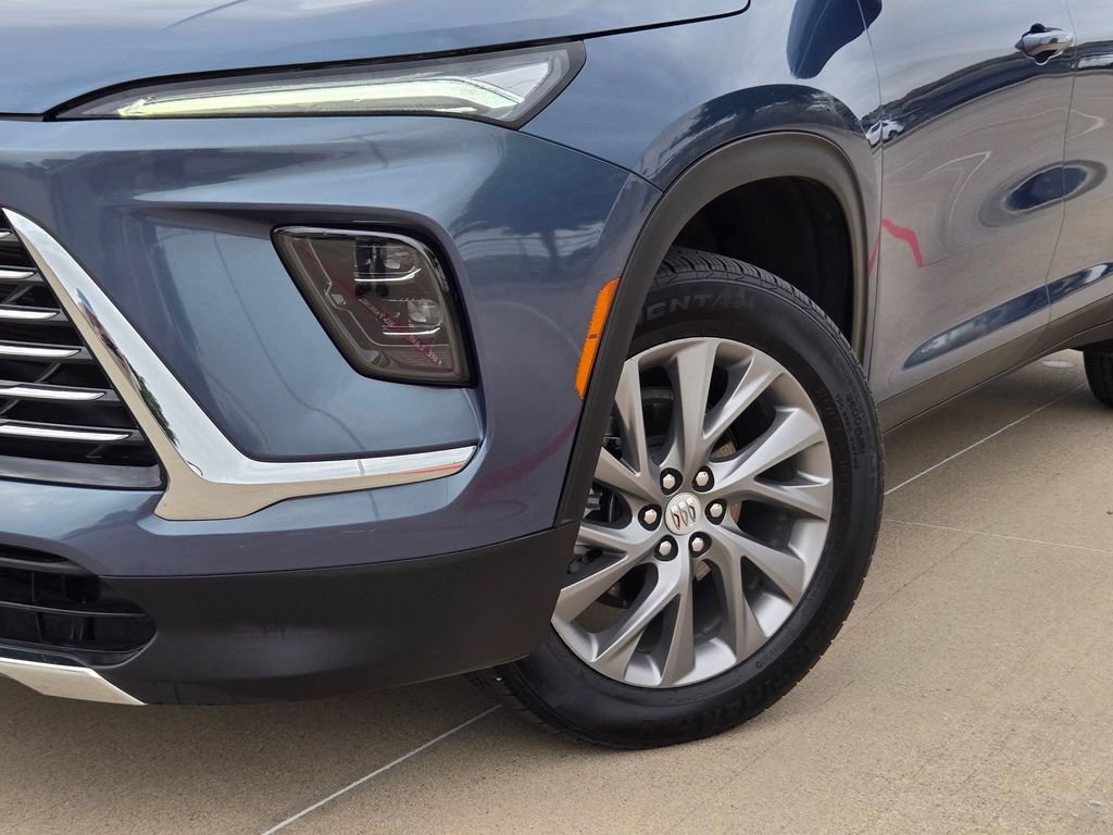 Used 2025 Buick Enclave Preferred image 7