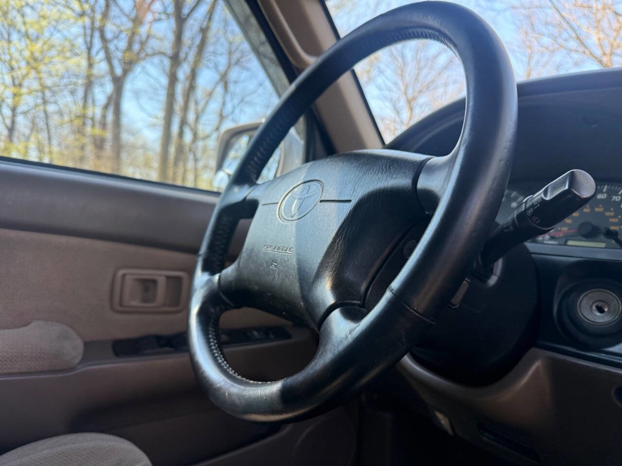 Used 2000 Toyota 4Runner SR5 AWD/4WD image 41