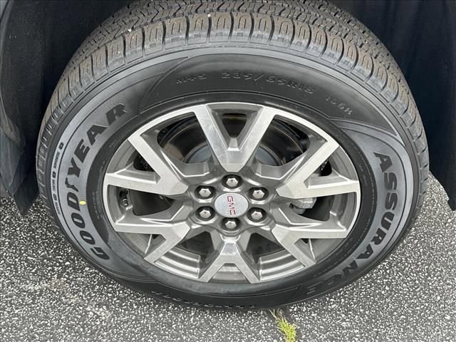 Certified 2023 GMC Acadia SLE w/ Driver Convenience Package AWD/4WD image 36