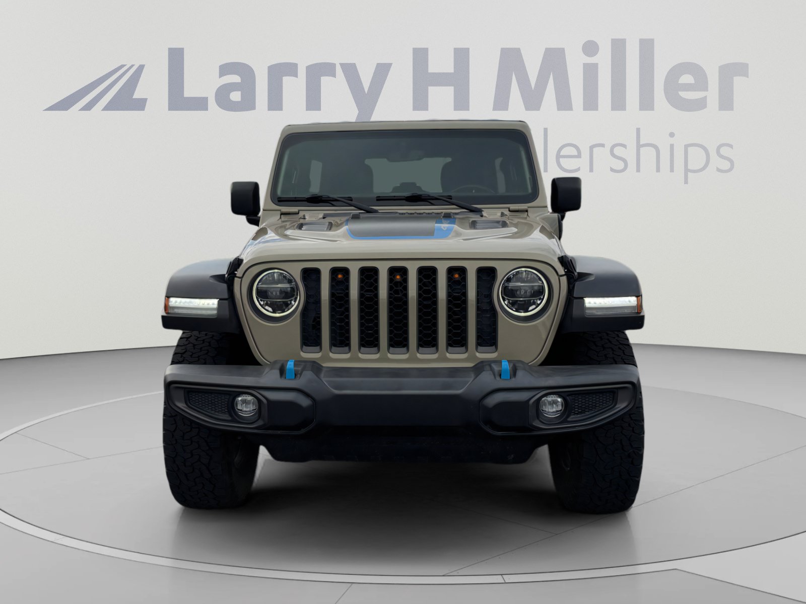 Used 2022 Jeep Wrangler Unlimited Rubicon 4xe w/ Cold Weather Group AWD/4WD image 8
