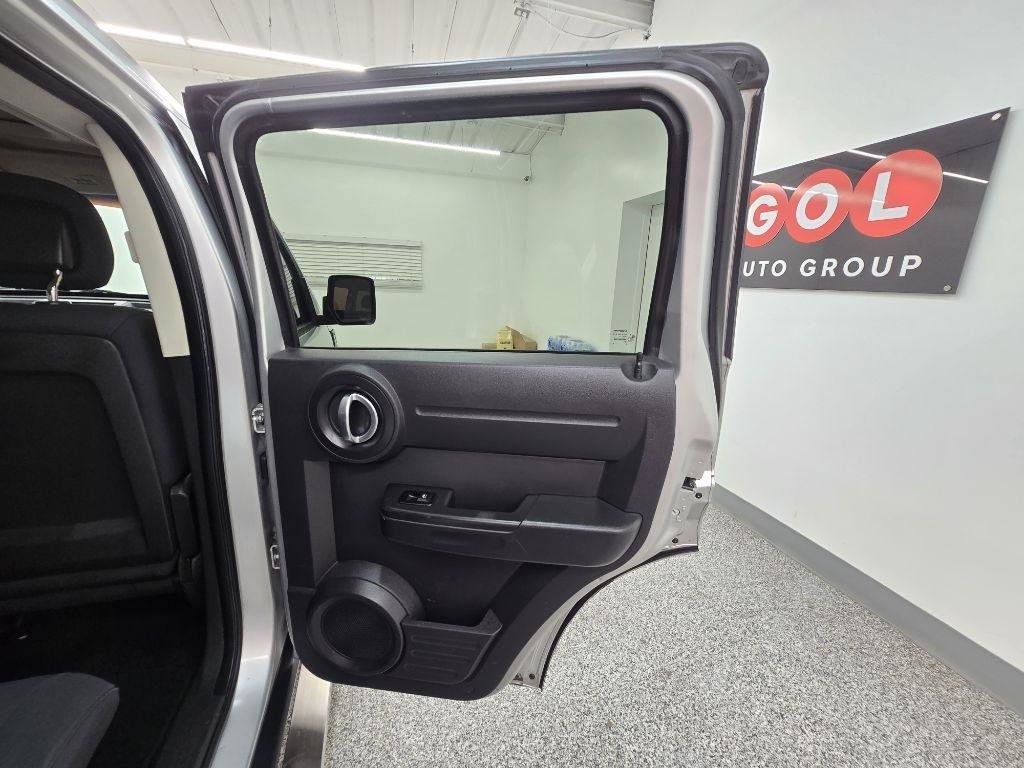 Used 2011 Dodge Nitro Heat RWD image 28